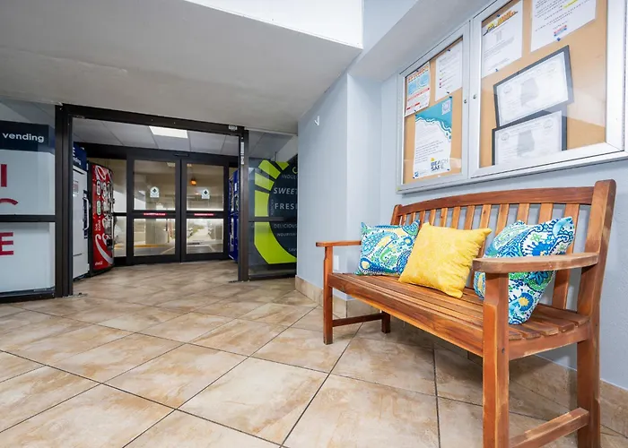 Apartment Island Winds East 210 *