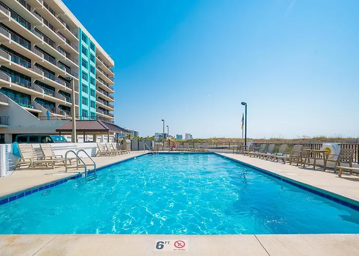 Island Winds East 210