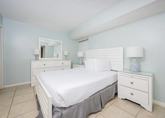 Apartment Island Winds East 210 *